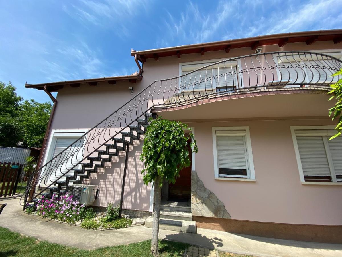 Do-Ti Apartmanhaz Balatonlelle Extérieur photo