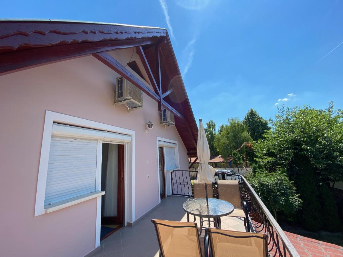 Do-Ti Apartmanhaz Balatonlelle Extérieur photo