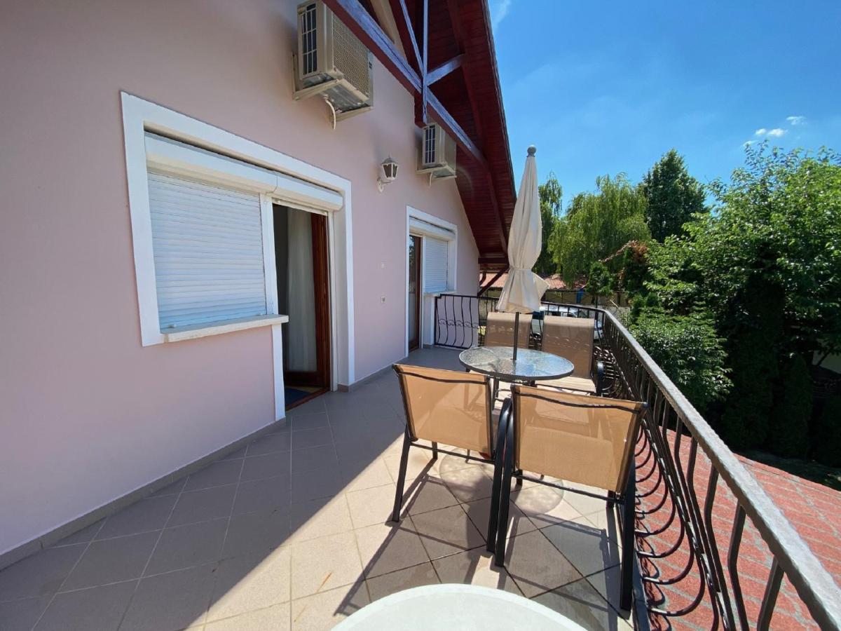 Do-Ti Apartmanhaz Balatonlelle Extérieur photo