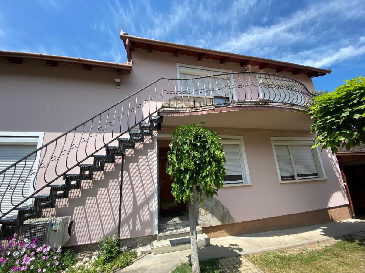 Do-Ti Apartmanhaz Balatonlelle Extérieur photo