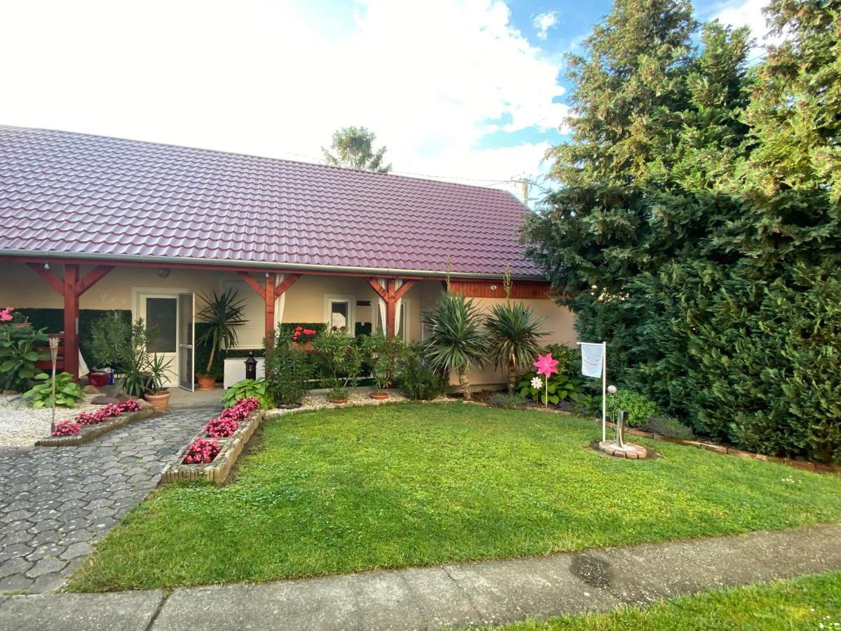 Do-Ti Apartmanhaz Balatonlelle Extérieur photo