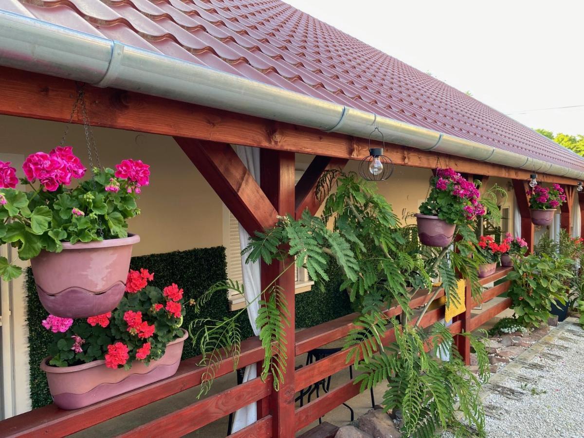 Do-Ti Apartmanhaz Balatonlelle Extérieur photo