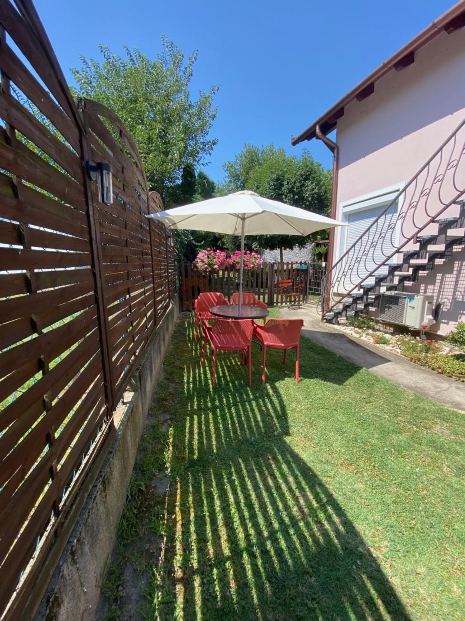 Do-Ti Apartmanhaz Balatonlelle Extérieur photo