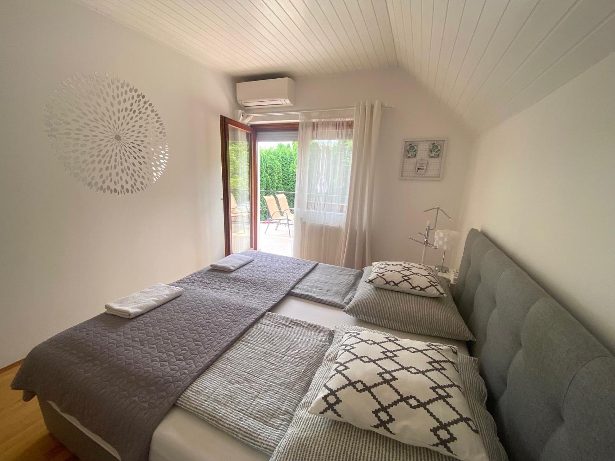 Do-Ti Apartmanhaz Balatonlelle Extérieur photo